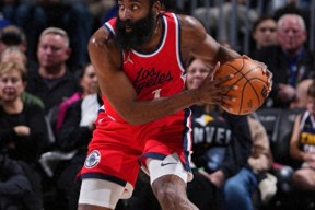 开云-今夜NBA常规赛焦点战，费耶诺德篮板制胜，媒体盛赞，球探报告显示潜力的简单介绍