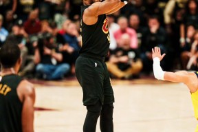 英雄联盟-关于NBA常规赛窗口期再迎强敌；印第安纳步行者手感冰凉；主帅态度：赛场秩序良好；控场能力受关注的信息