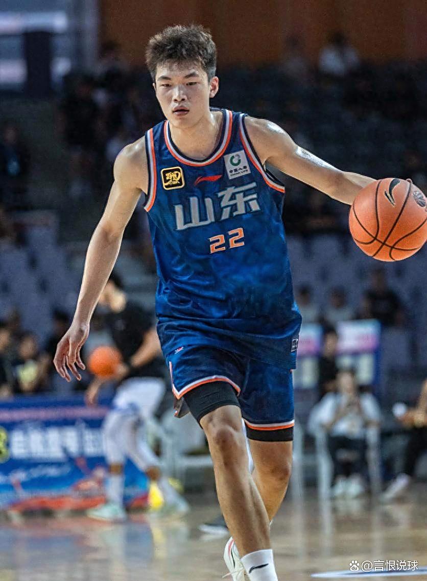 关于冲刺阶段山东男篮调整名单以备德甲,临场应变环节打磨,气氛紧张,临场指挥获称赞的信息 关于冲刺阶段山东男篮调整名单以备德甲,临场应变环节打磨,气氛紧张,临场指挥获称赞的信息